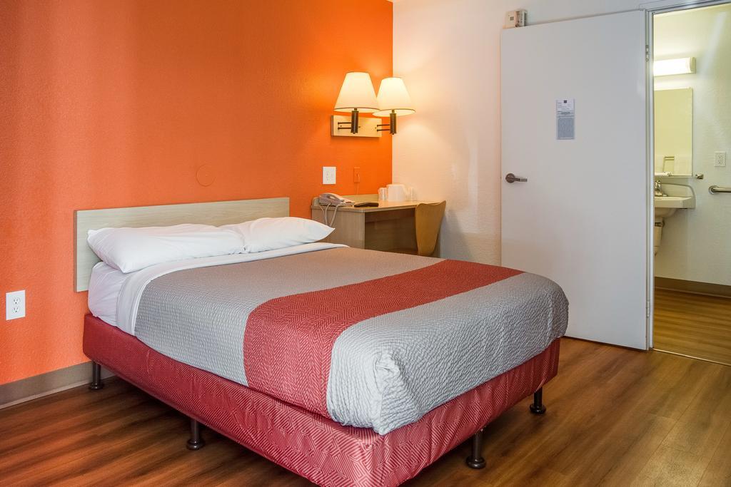Motel 6-Kelso, Wa - Mt. St. Helens Luaran gambar