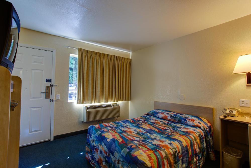 Motel 6-Kelso, Wa - Mt. St. Helens Luaran gambar