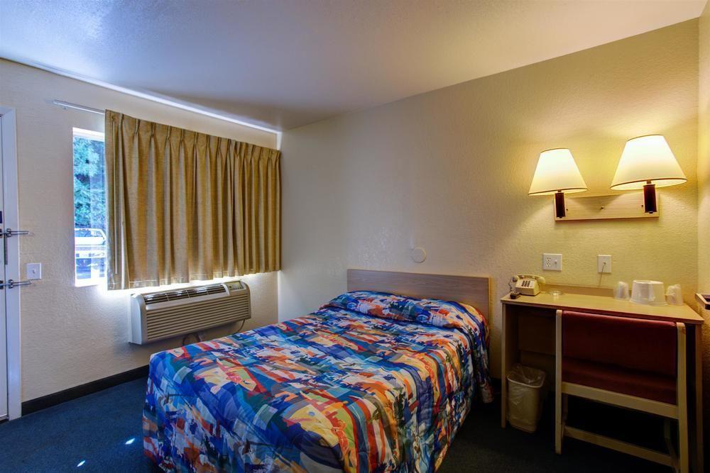 Motel 6-Kelso, Wa - Mt. St. Helens Luaran gambar