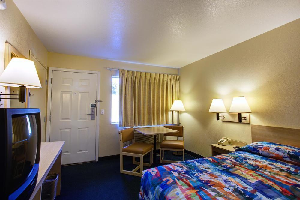 Motel 6-Kelso, Wa - Mt. St. Helens Luaran gambar