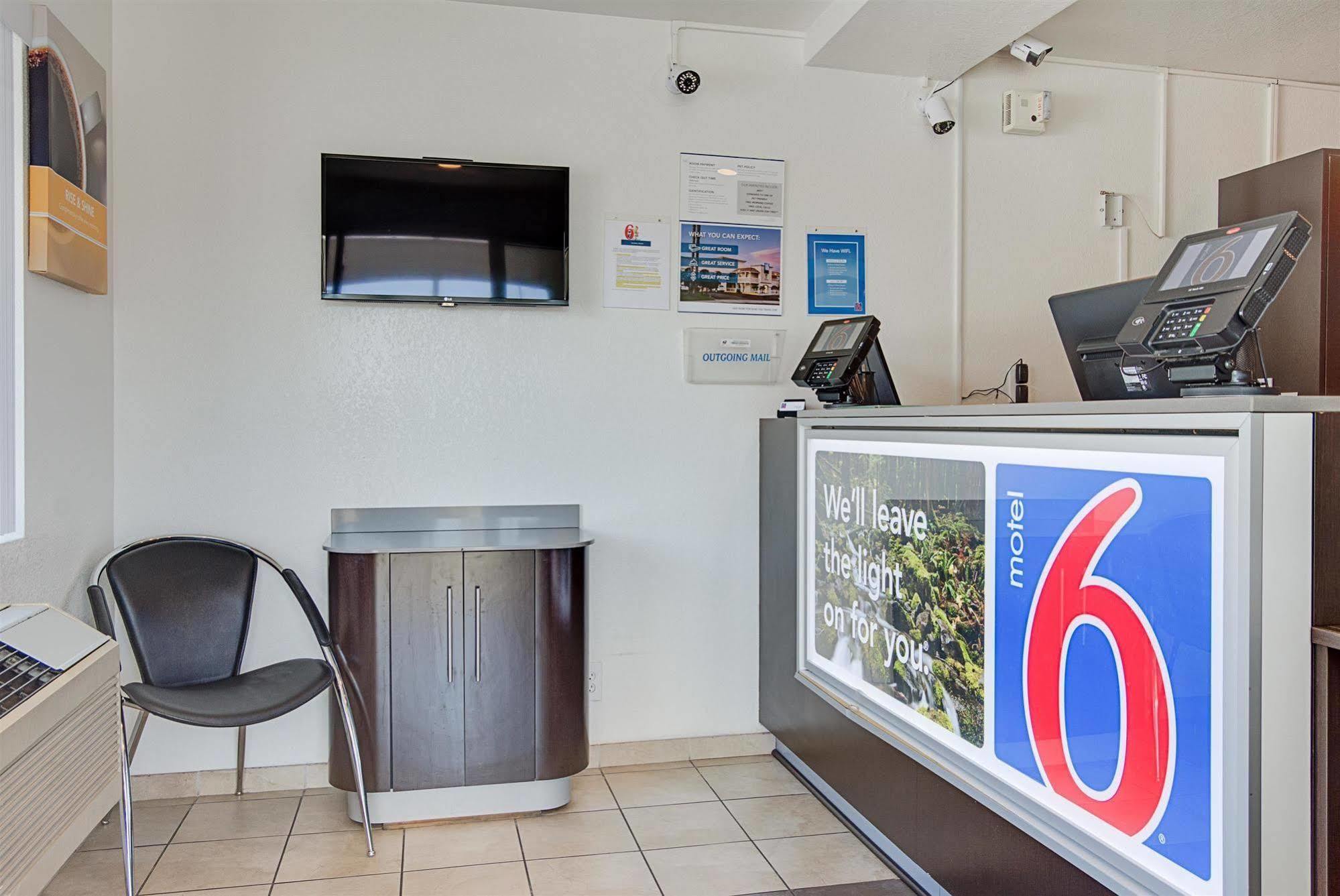 Motel 6-Kelso, Wa - Mt. St. Helens Luaran gambar
