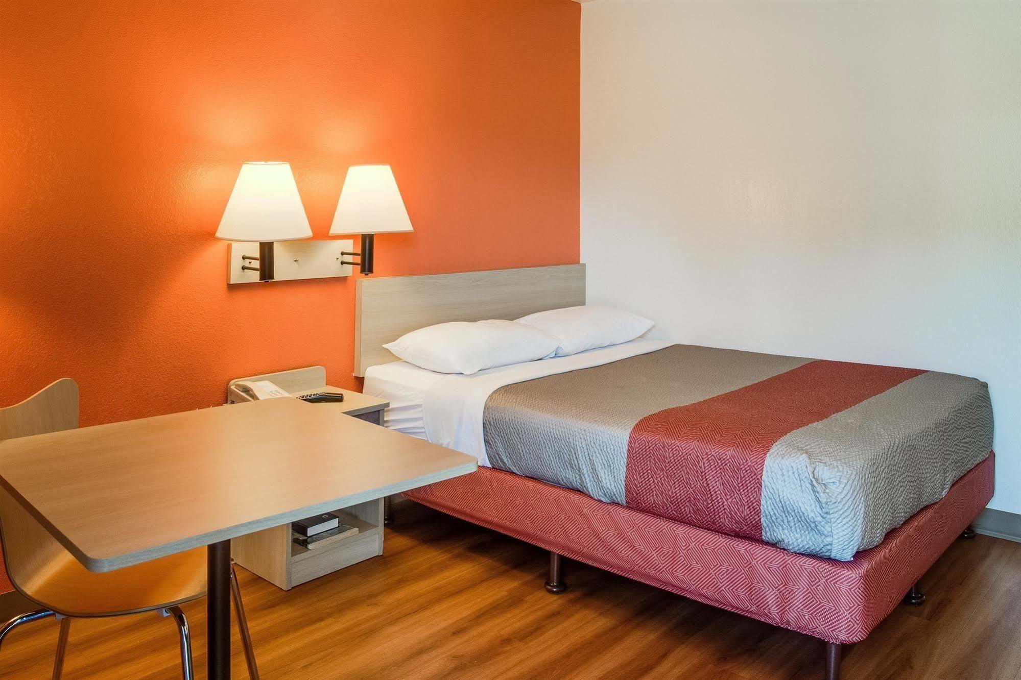 Motel 6-Kelso, Wa - Mt. St. Helens Luaran gambar