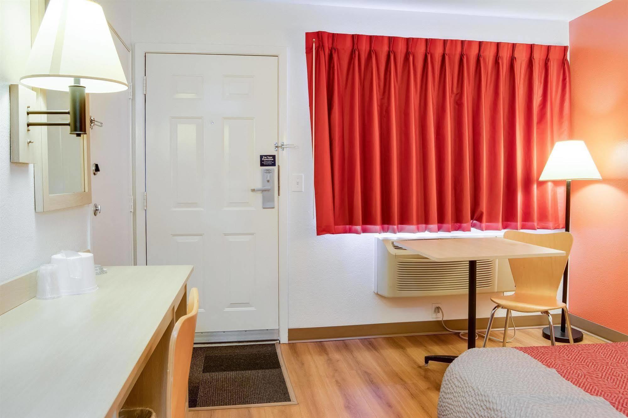 Motel 6-Kelso, Wa - Mt. St. Helens Luaran gambar